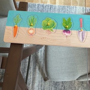 Lovevery pioneer kit community garden wooden puzzle garden vegetables 16-18 M